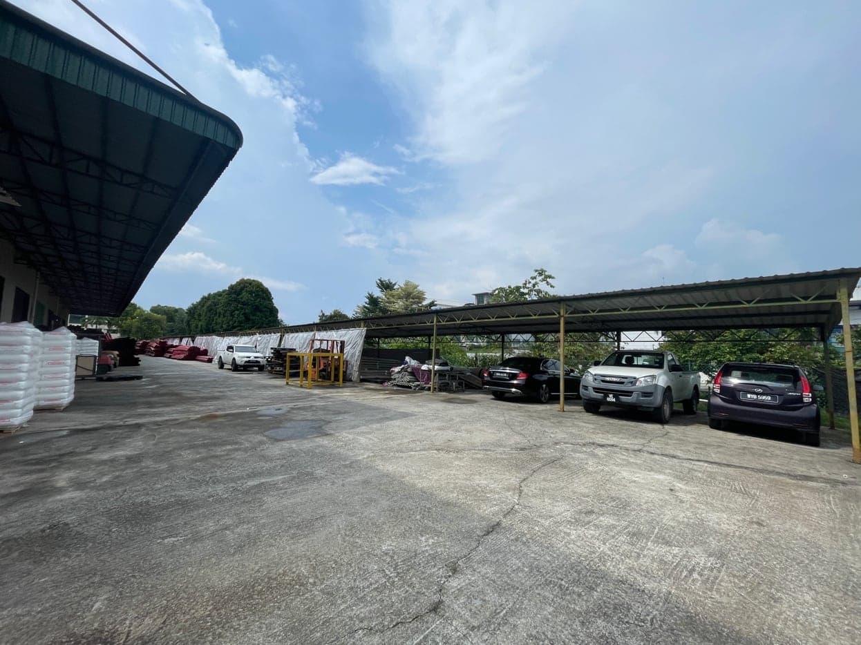 Factory in Nilai - 1.13 acres photo 3